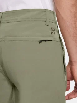Clearance Didriksons Bräcke Shorts Mistel Green